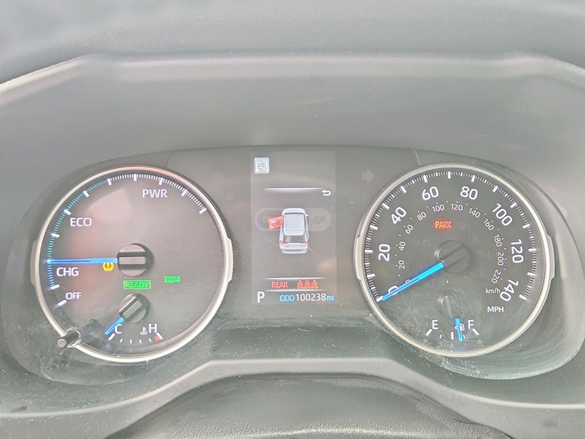 Toyota Rav 4 - фото 8