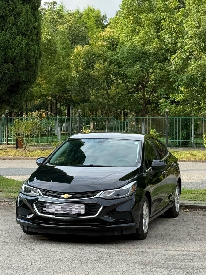 Chevrolet Cruze - фото 1