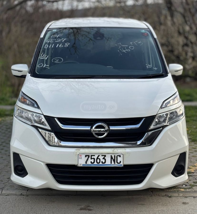 Nissan Serena - фото 2