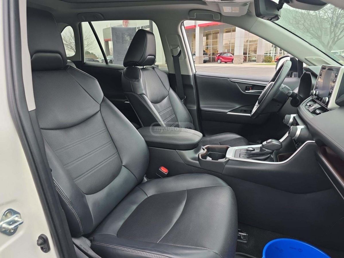 Toyota RAV 4 - фото 5