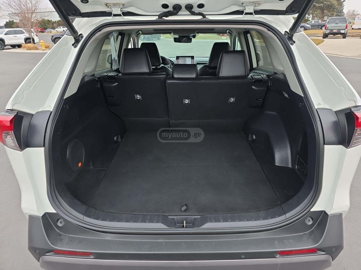 Toyota RAV 4 - фото 8