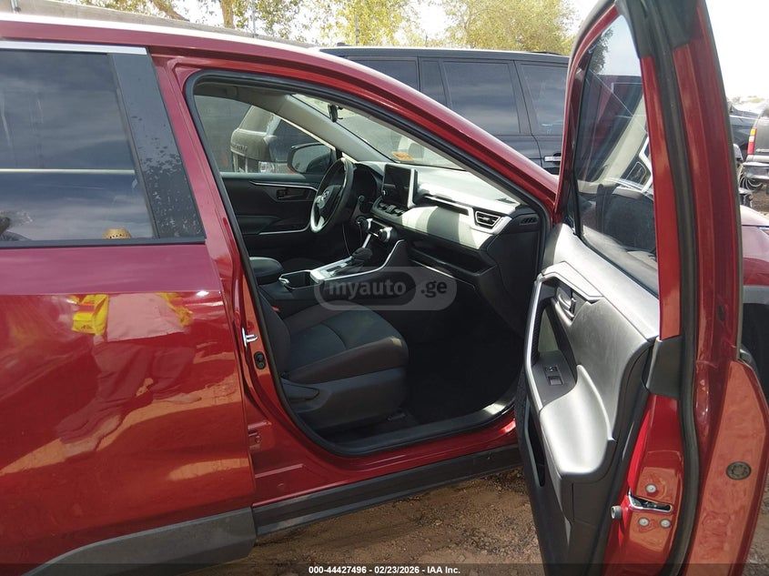 Toyota RAV 4 - фото 5