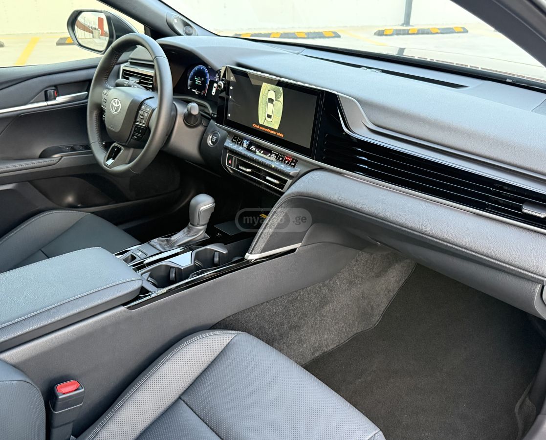 Toyota Camry - фото 11