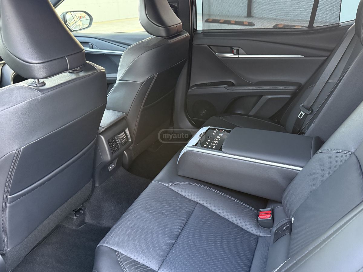 Toyota Camry - фото 12