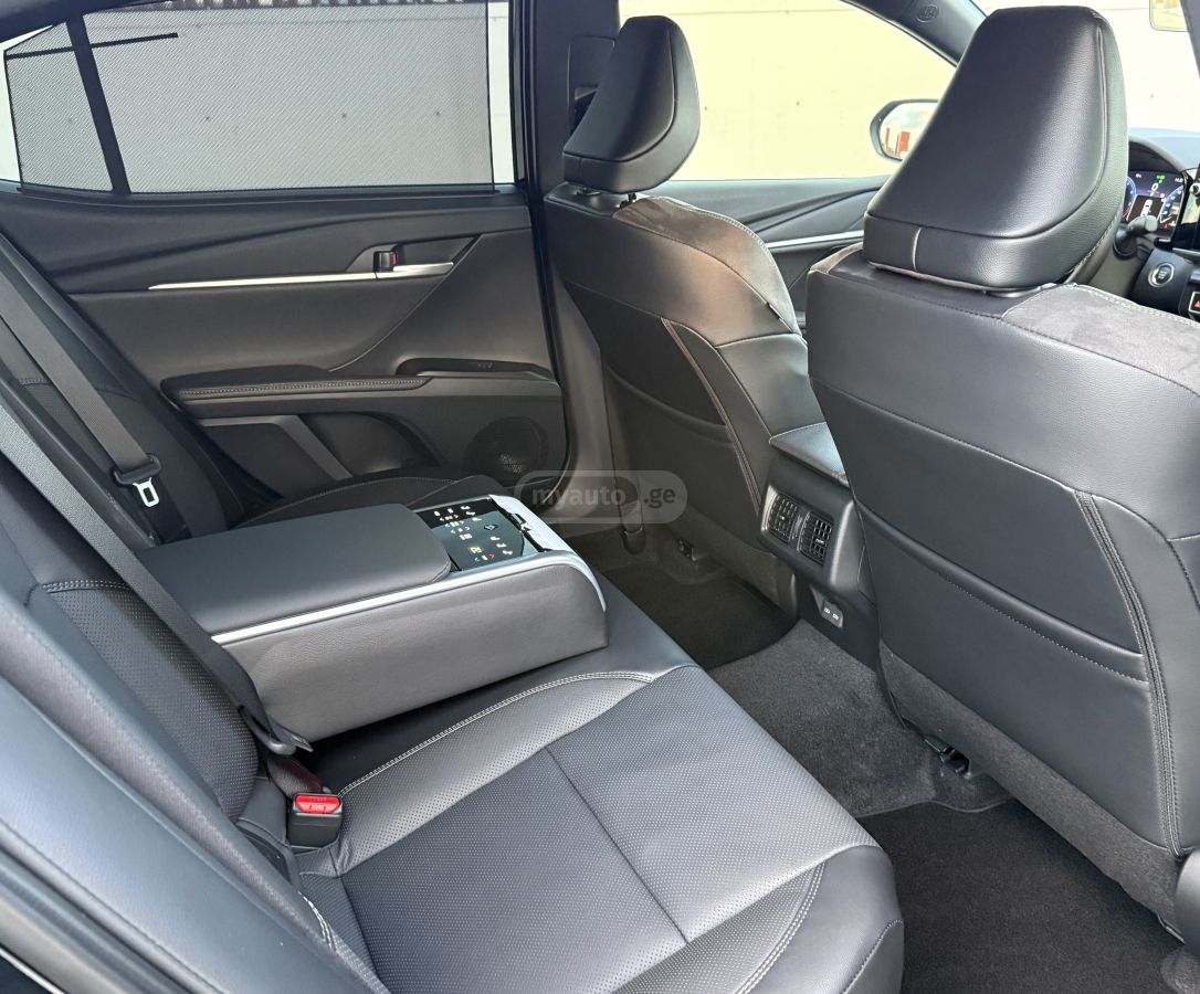 Toyota Camry - фото 13