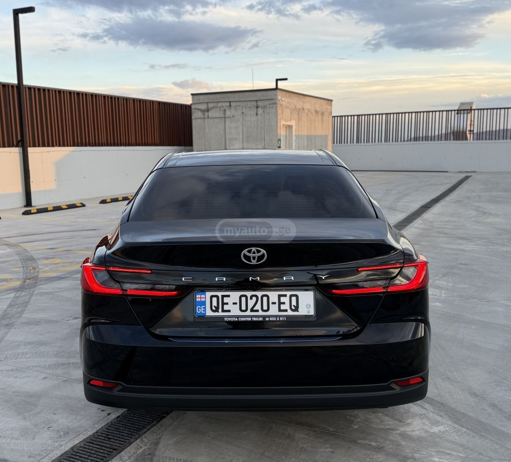 Toyota Camry - фото 5