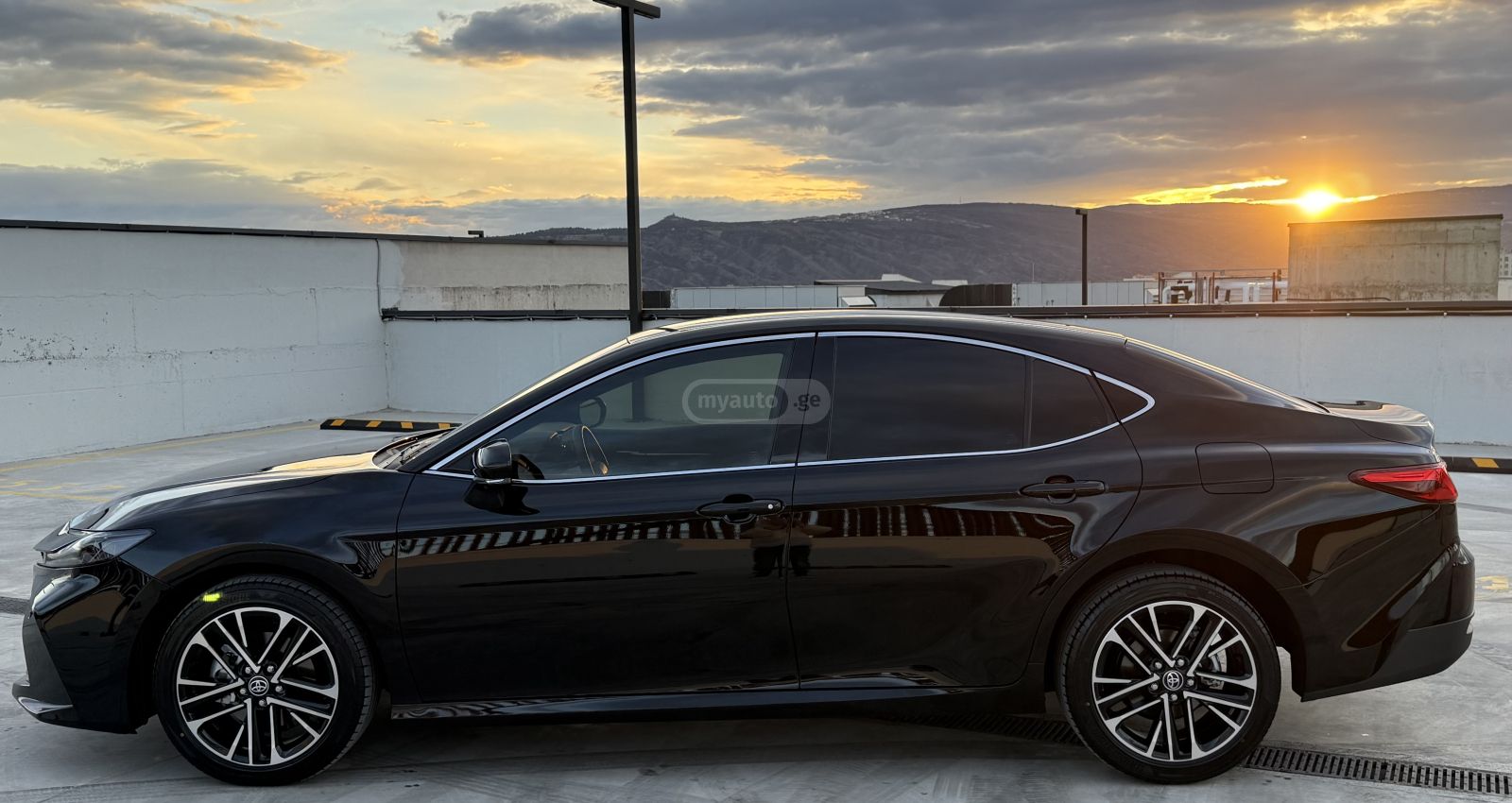 Toyota Camry - фото 8