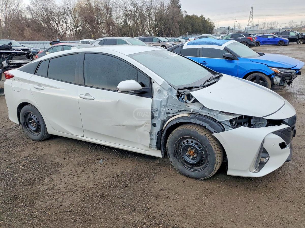 Toyota Prius - фото 4