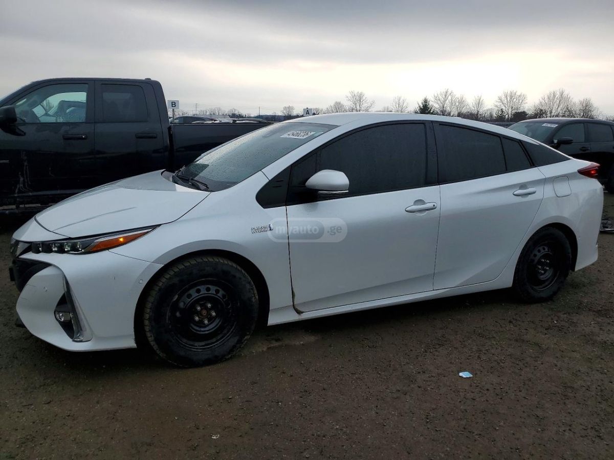 Toyota Prius - фото 5