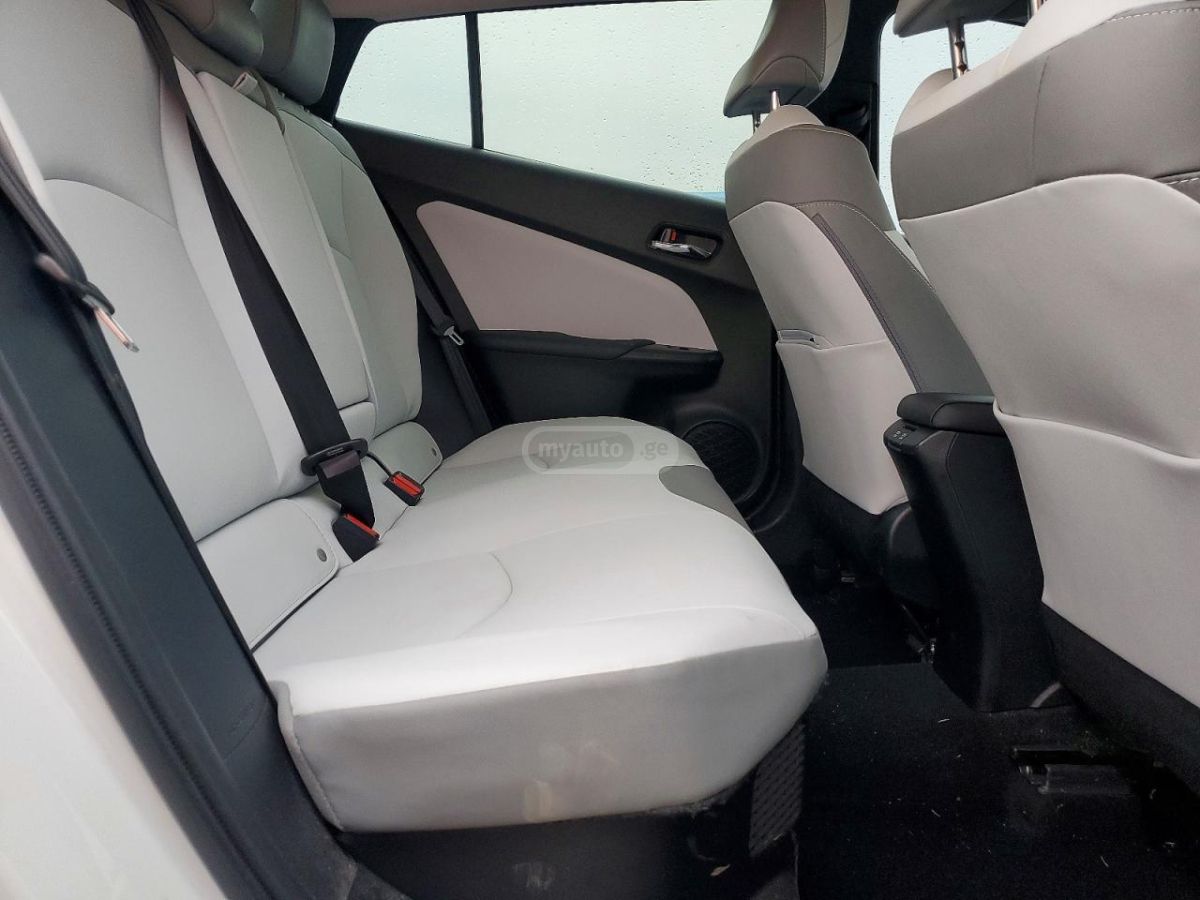 Toyota Prius - фото 9