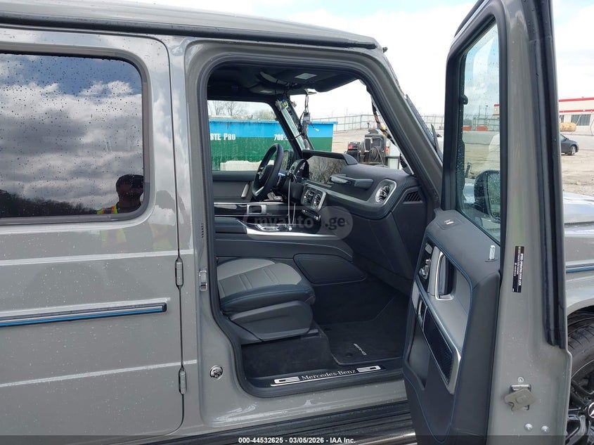 Mercedes-Benz G 500 - фото 4