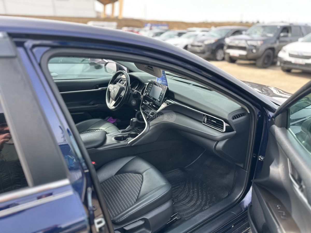 Toyota Camry - фото 5