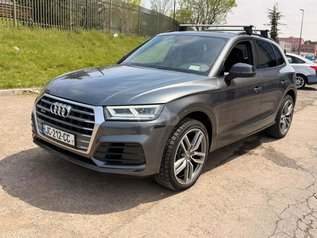 Audi SQ5 - фото 1