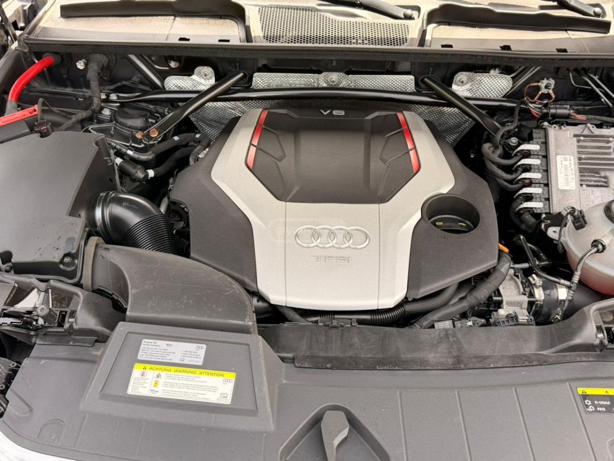 Audi SQ5 - фото 12