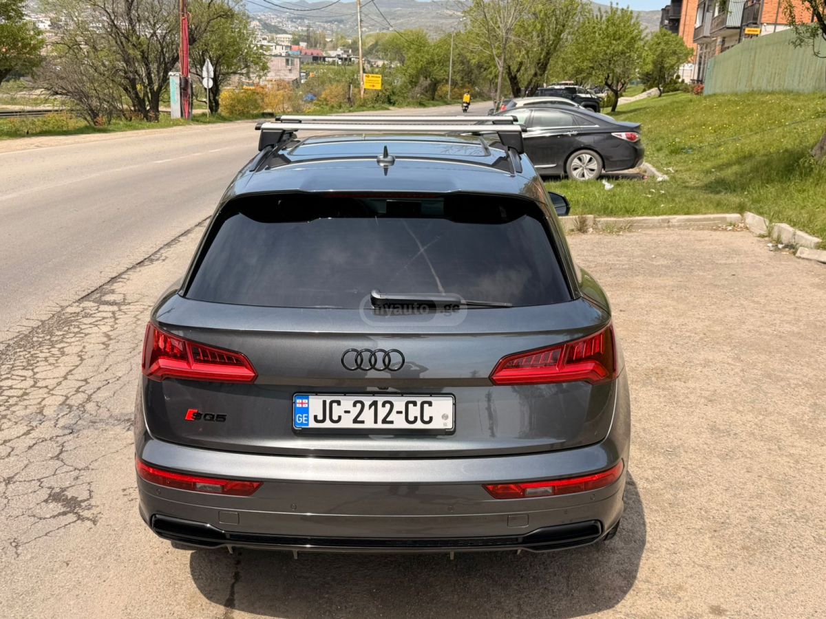 Audi SQ5 - фото 4