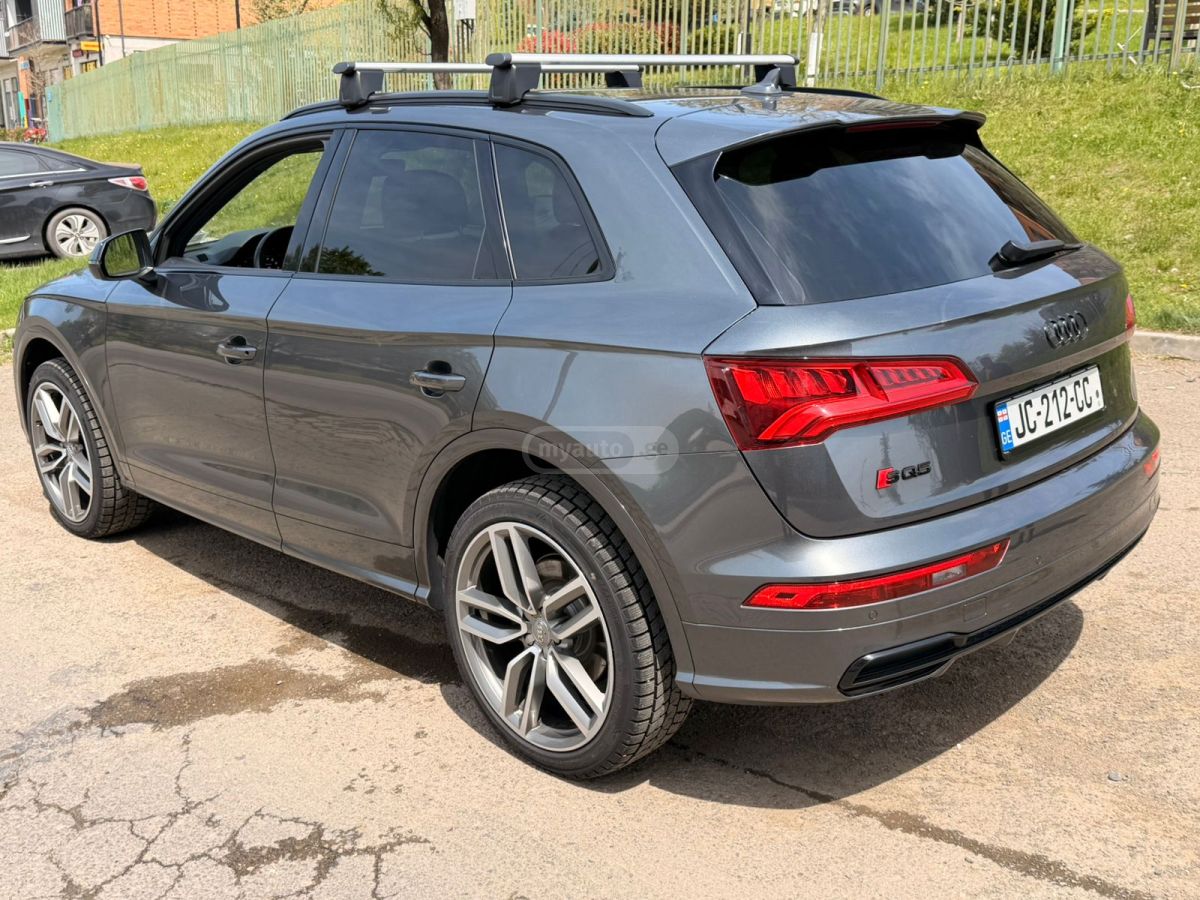 Audi SQ5 - фото 6