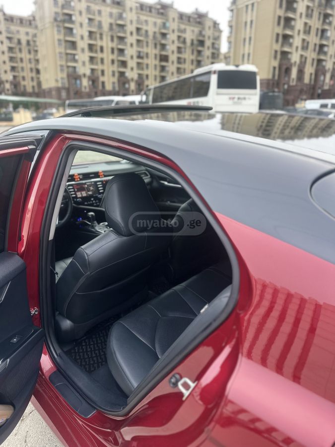 Toyota Camry - фото 8