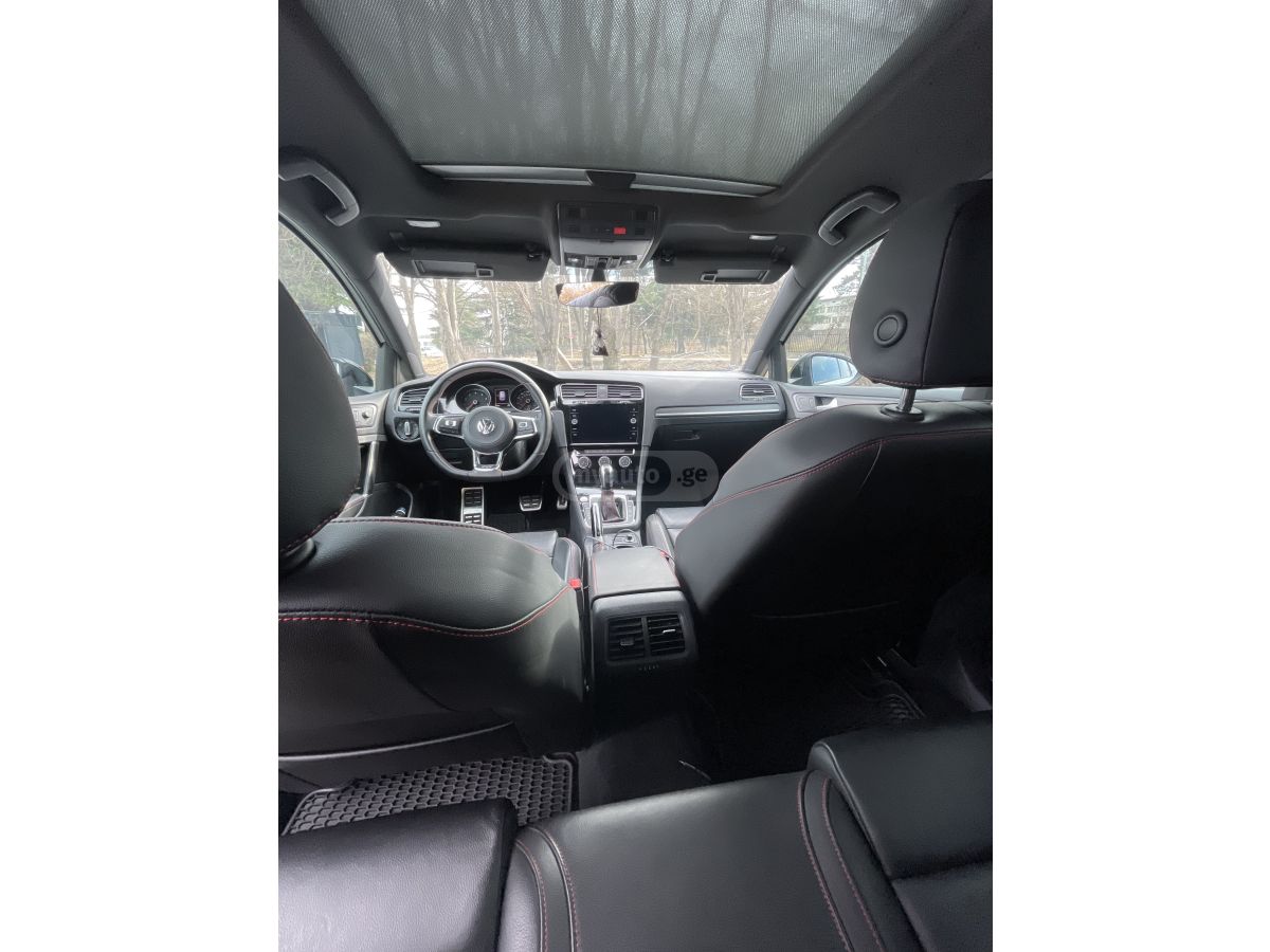 Volkswagen GTI - фото 11