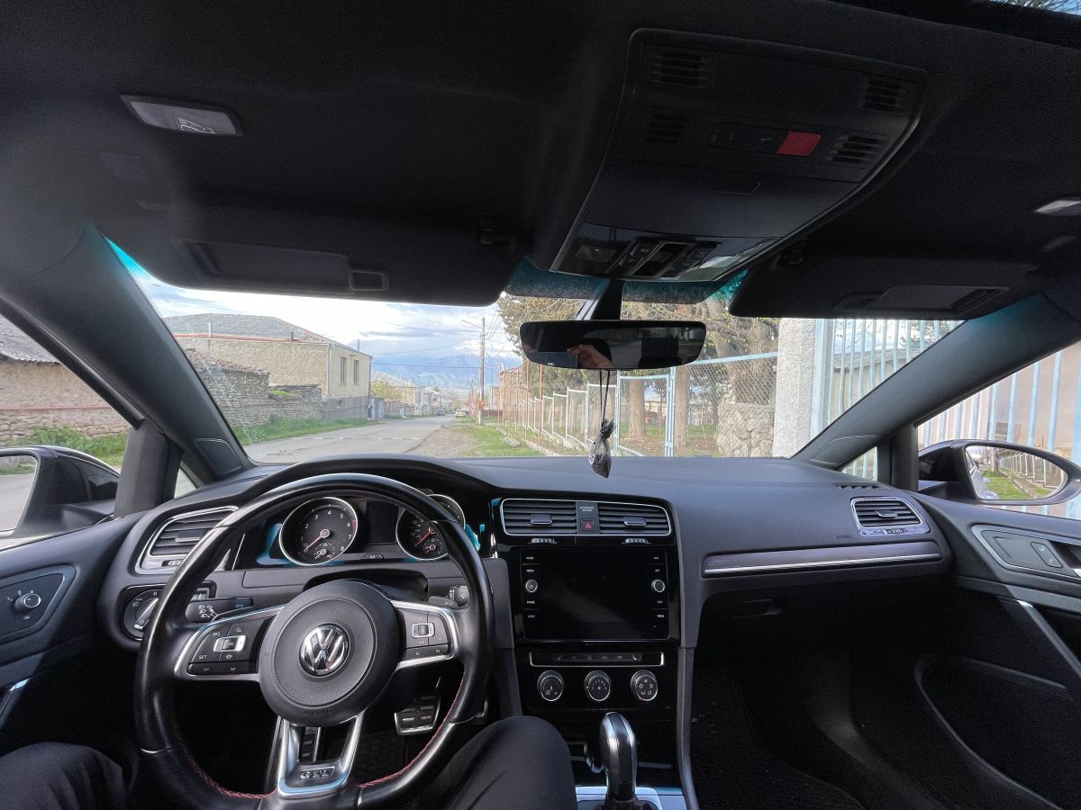 Volkswagen GTI - фото 9