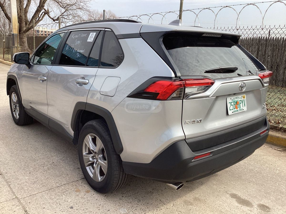 Toyota XLE 4dr All Wheel Drive Automa — миниатюра 5