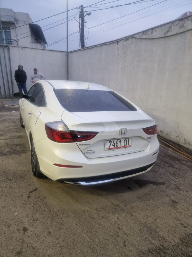 Honda Insight - фото 2