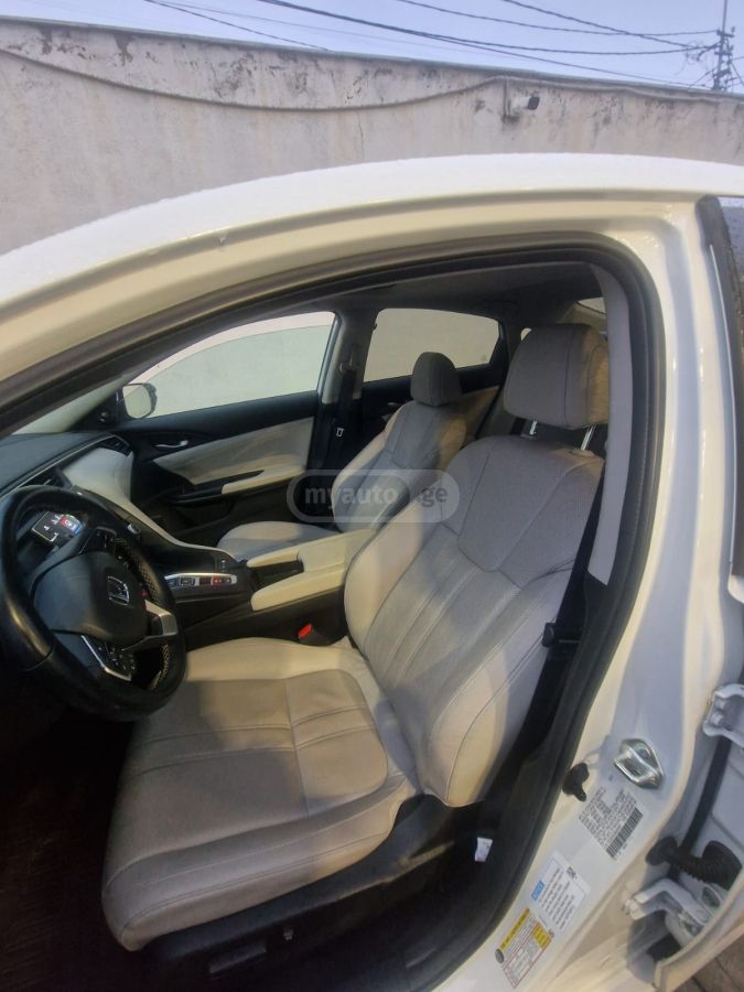 Honda Insight - фото 4