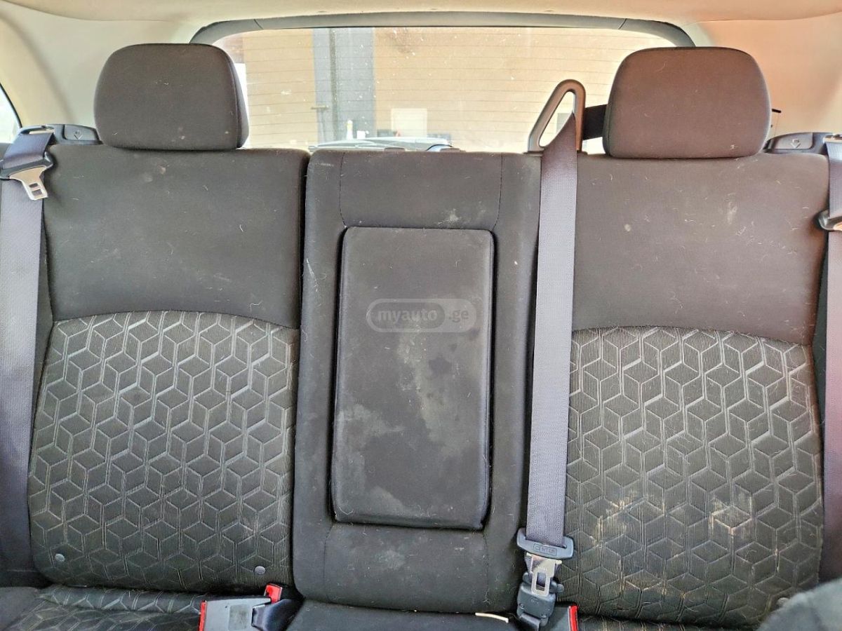 Mitsubishi Outlander - фото 10