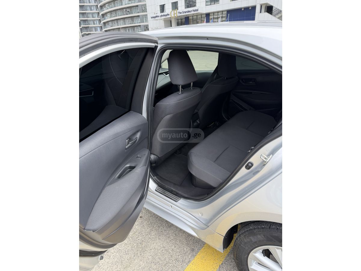 Toyota Corolla - фото 3