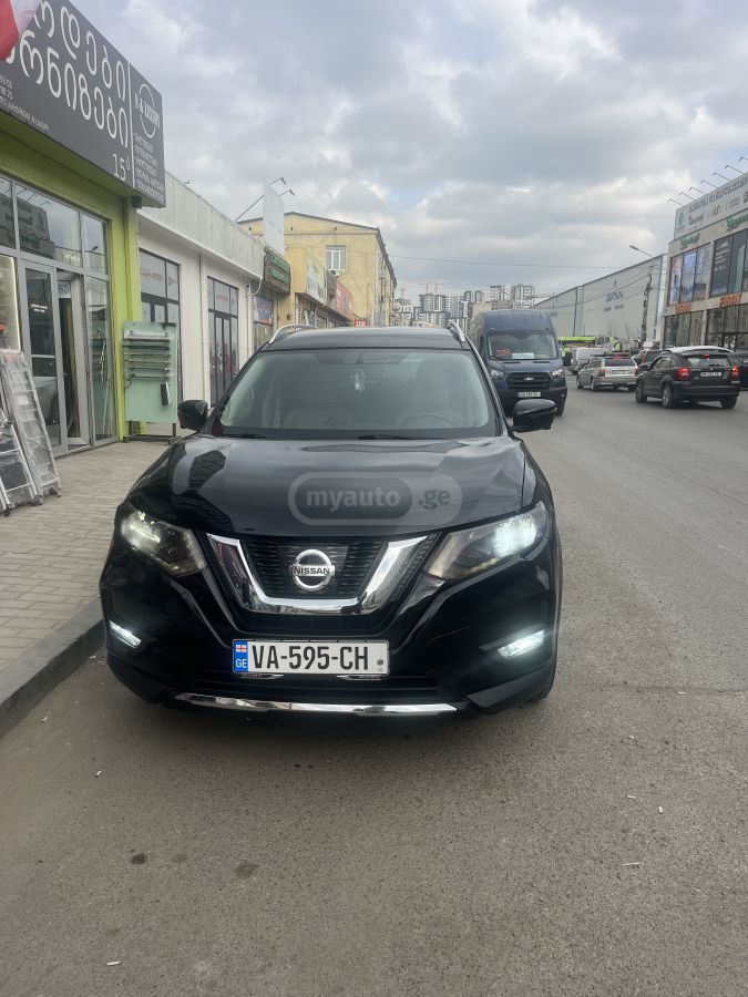 Nissan Rogue - фото 1