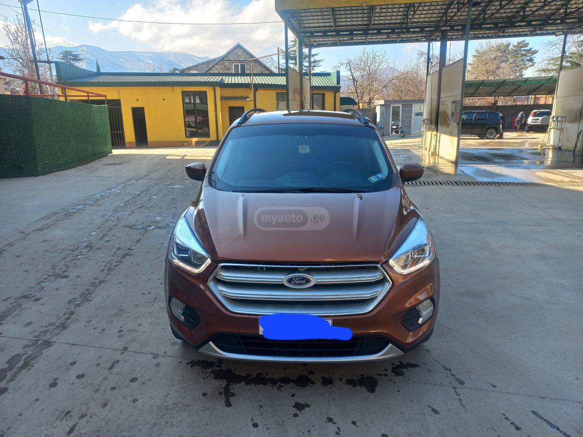 Ford Escape - фото 1