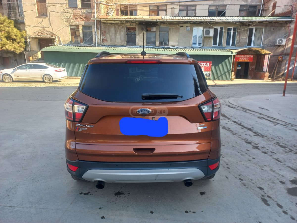 Ford Escape - фото 10