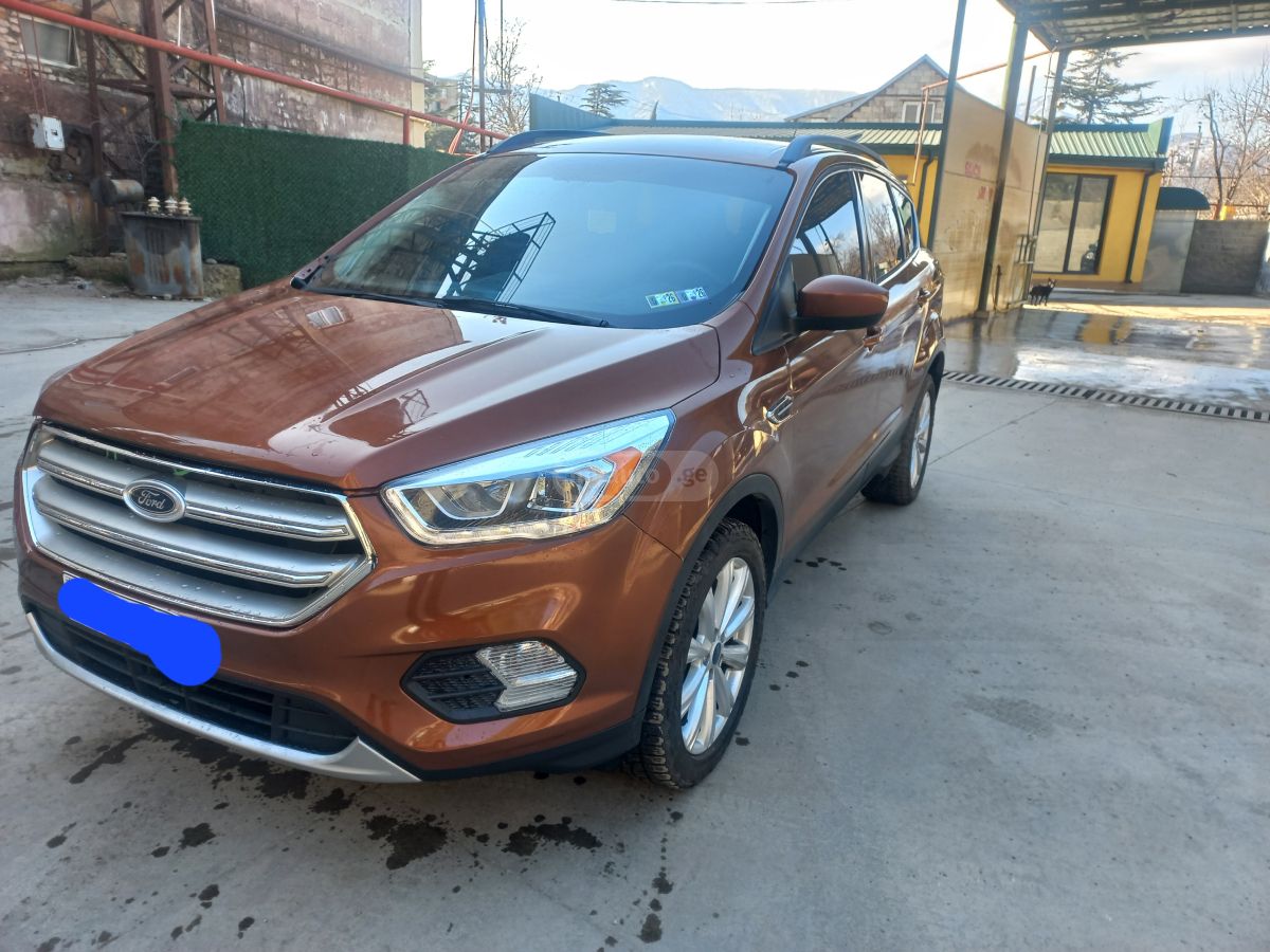 Ford Escape - фото 6