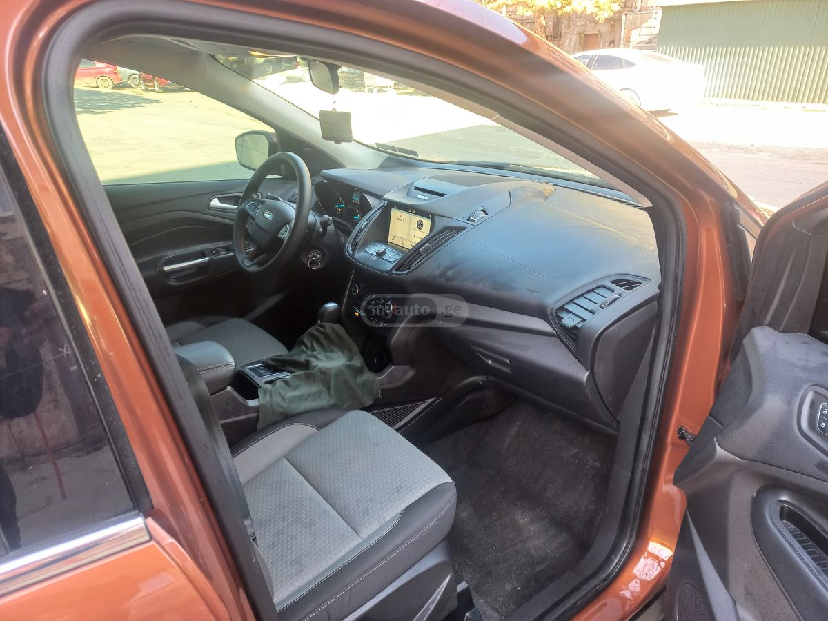 Ford Escape - фото 9