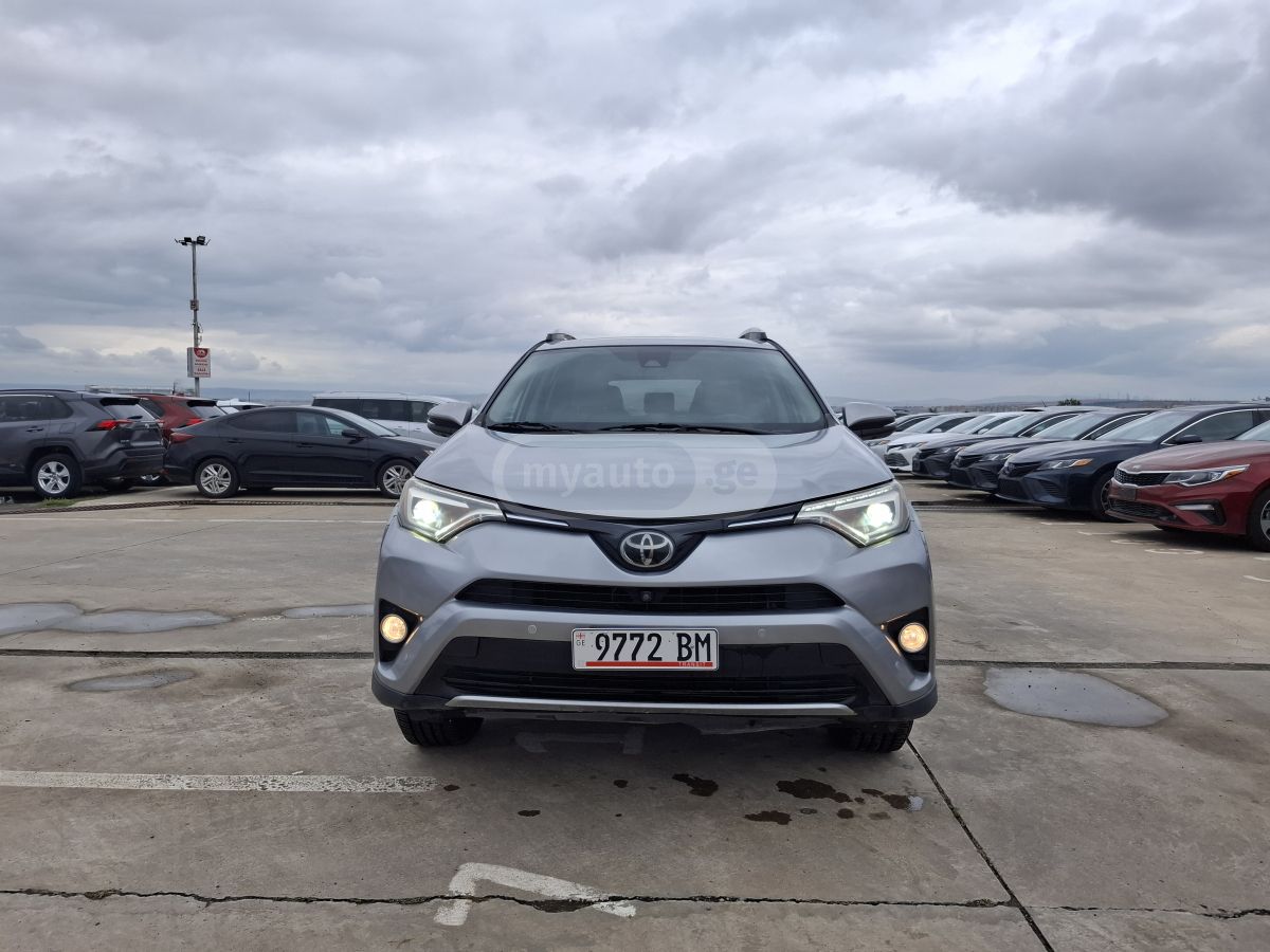 Toyota RAV 4 - фото 5