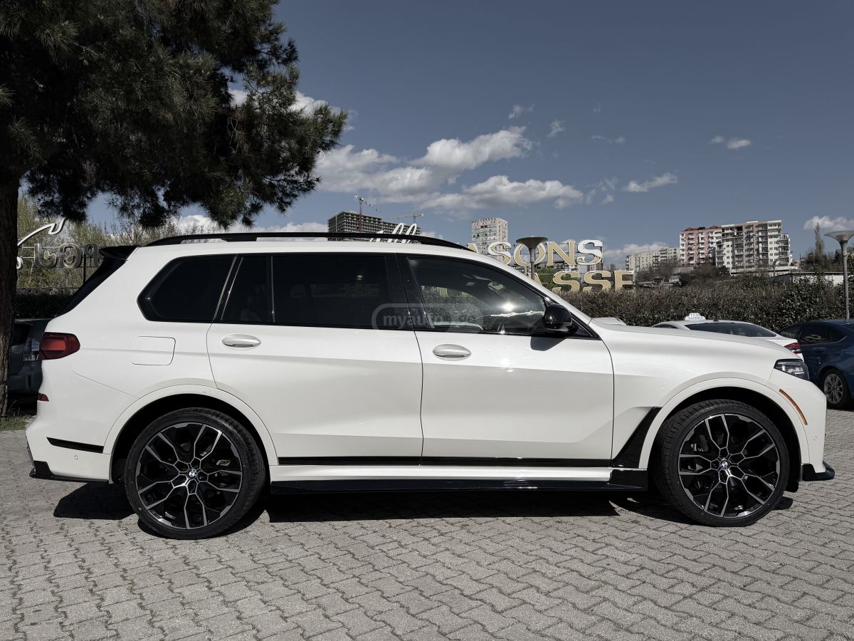 BMW X7 - фото 5