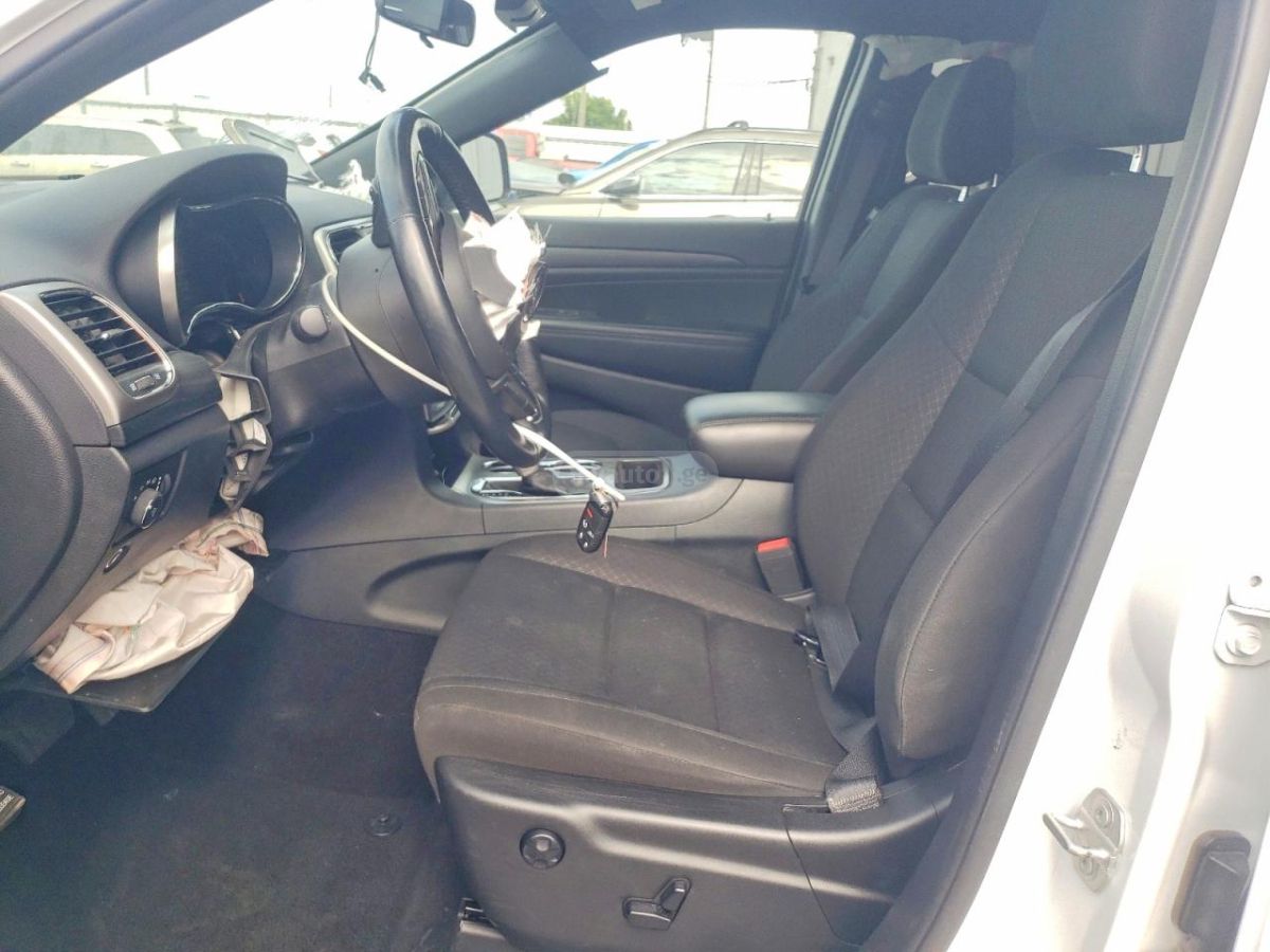 Jeep Grand Cherokee - фото 7