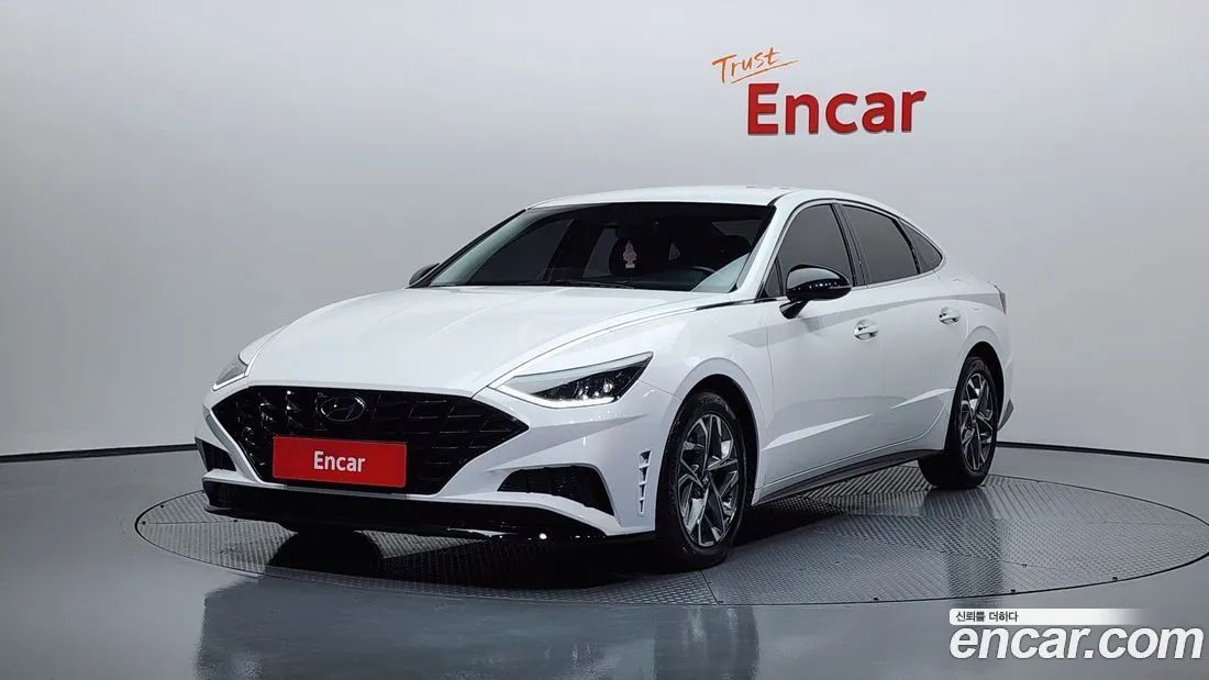 Hyundai Sonata - фото 1