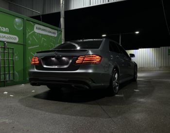 Mercedes-BenzE 3502014
