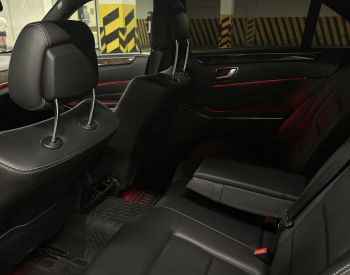 Mercedes-BenzE 3502014