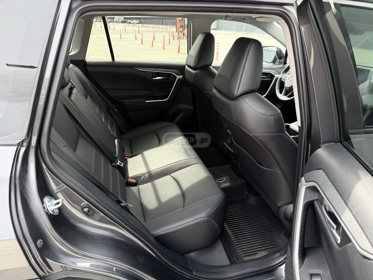 Toyota XLE Premium 4dr All Wheel Driv — миниатюра 13