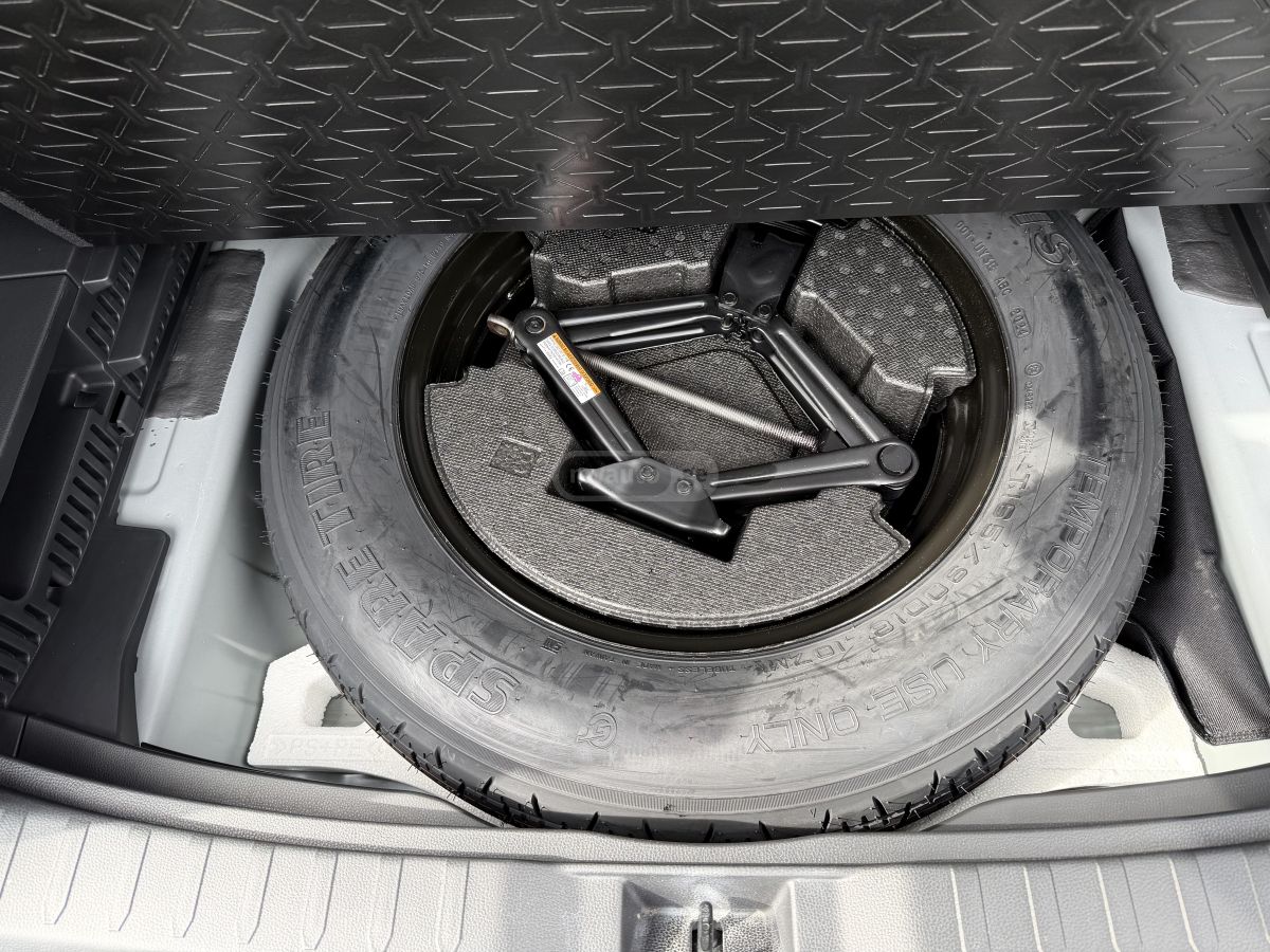 Toyota XLE Premium 4dr All Wheel Driv — миниатюра 15