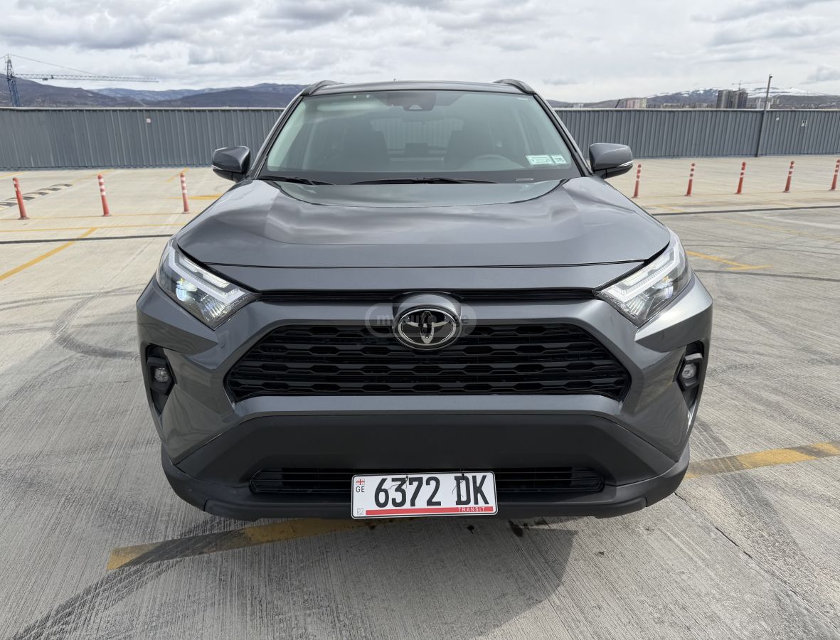 Toyota XLE Premium 4dr All Wheel Driv — миниатюра 5