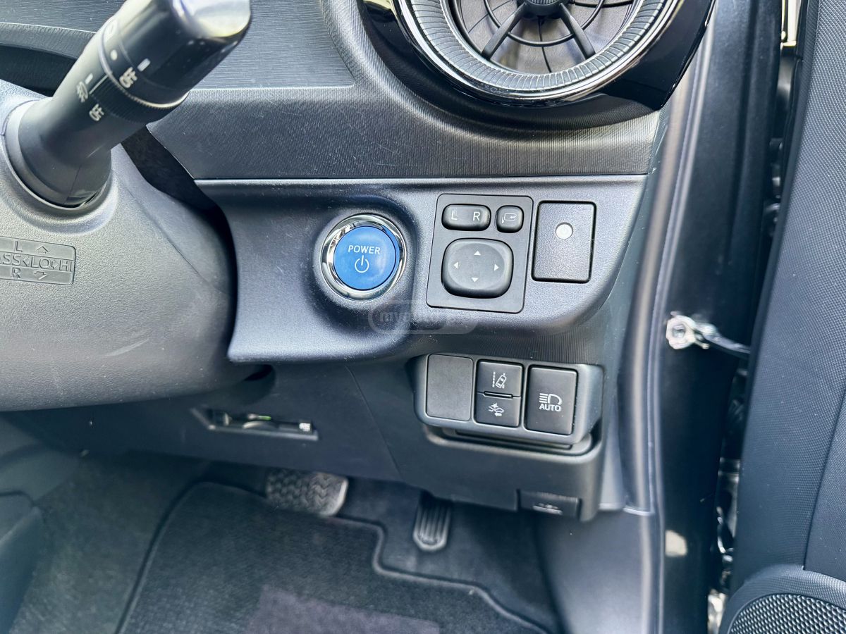 Toyota Aqua - фото 11