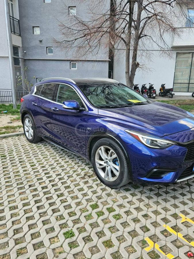 Infiniti QX 30 - фото 1