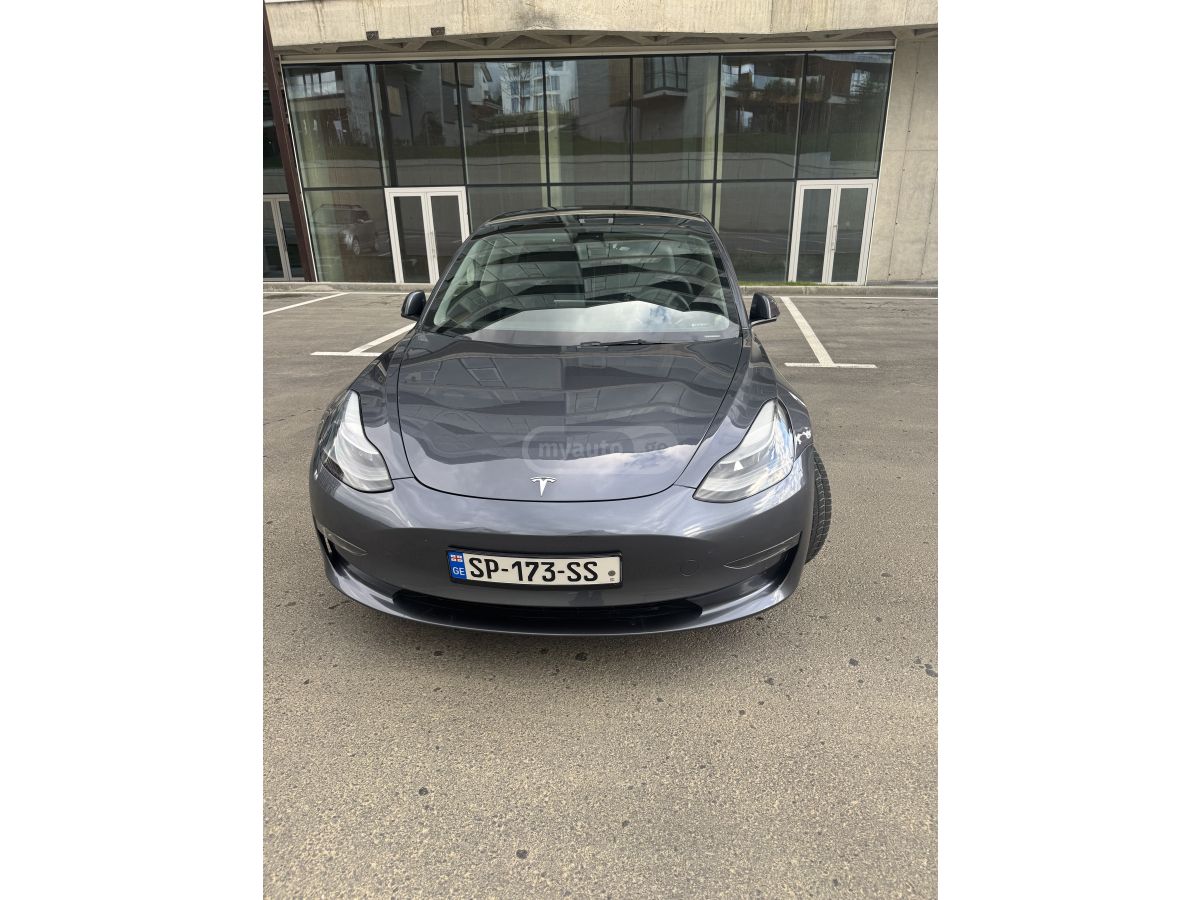 Tesla Model 3 - фото 1