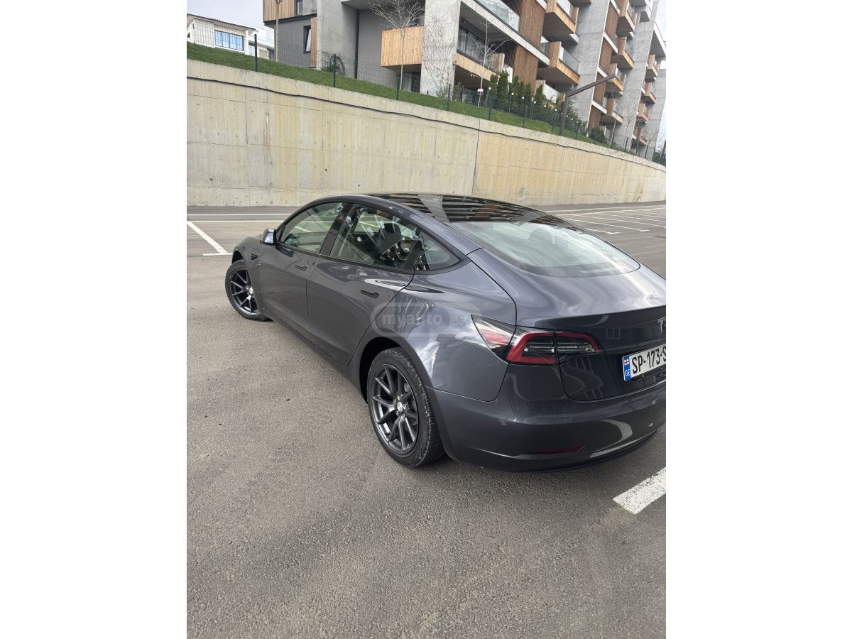 Tesla Model 3 - фото 4
