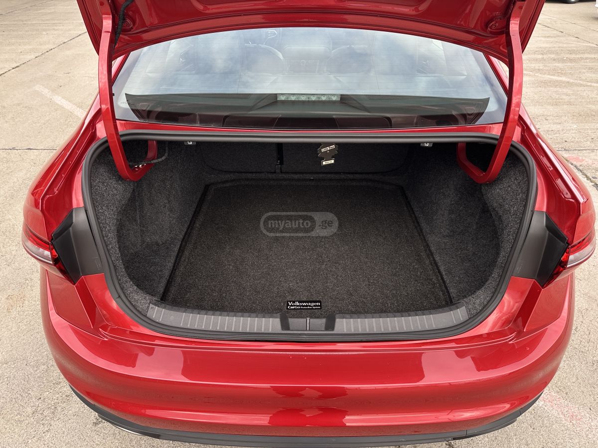 Volkswagen Jetta 2022 — миниатюра 13