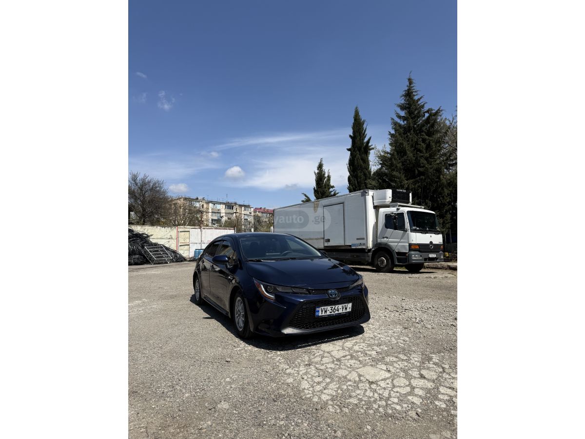 Toyota Corolla - фото 2