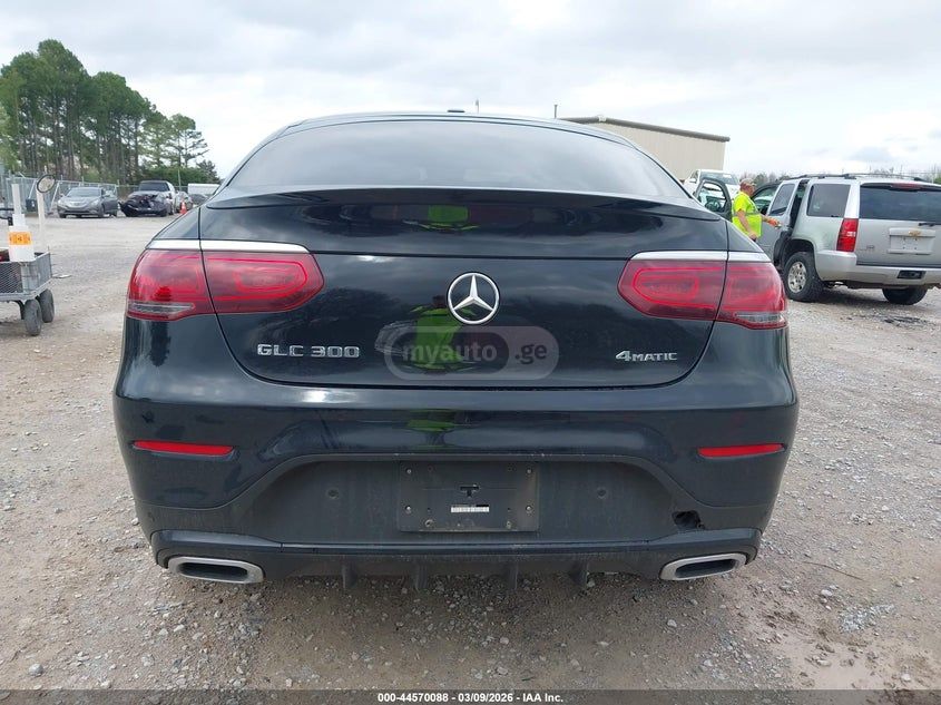 Mercedes-Benz GLC 300 Coupe - фото 4