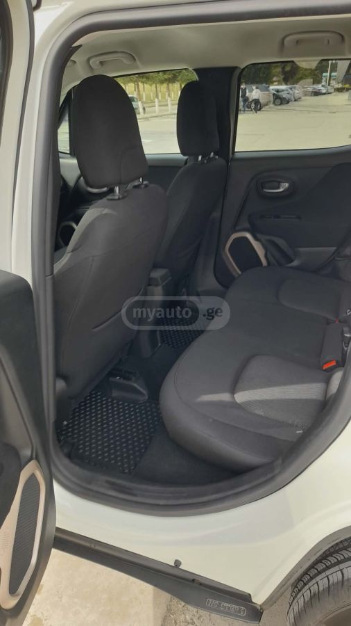 Jeep Renegade - фото 10